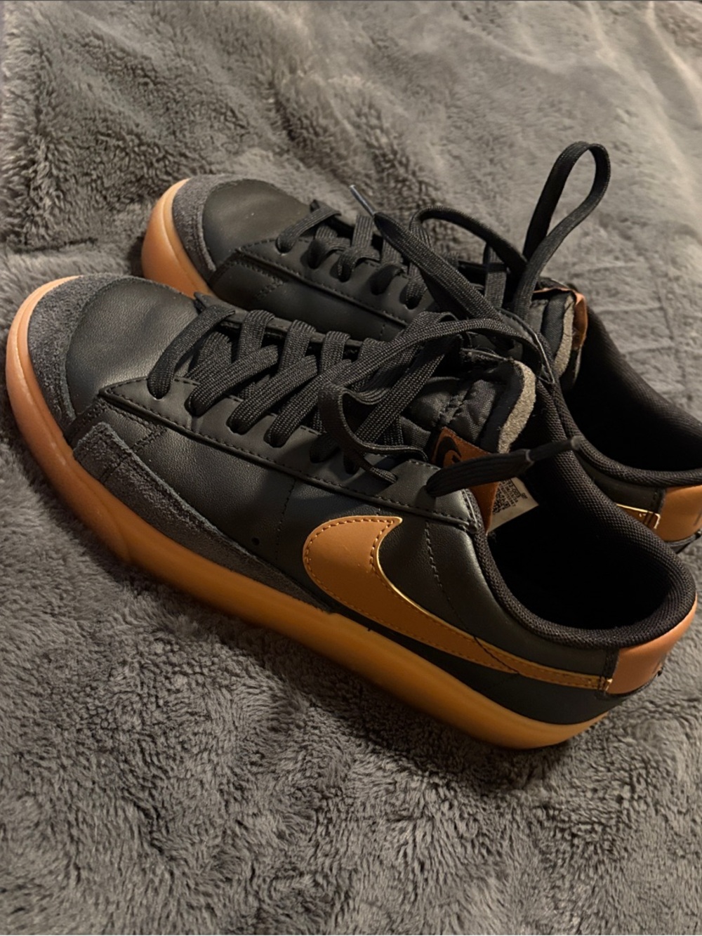 EUC Nike Black Leather Platform Blazers with Gum Sole Size 8.5